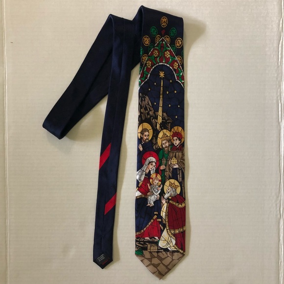 Holiday Traditions Christmas Tie - Picture 2 of 3